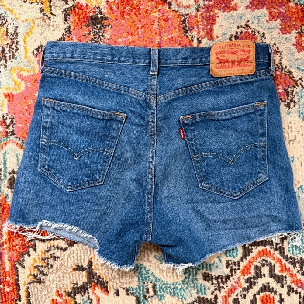 Levis very good